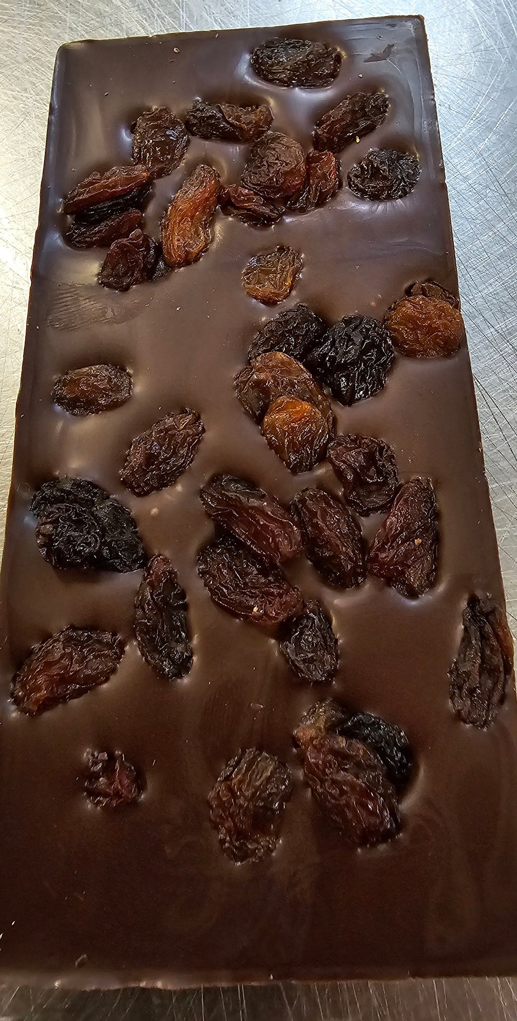 Handmade Rum & Raisin Dark Chocolate Bar 100g.
